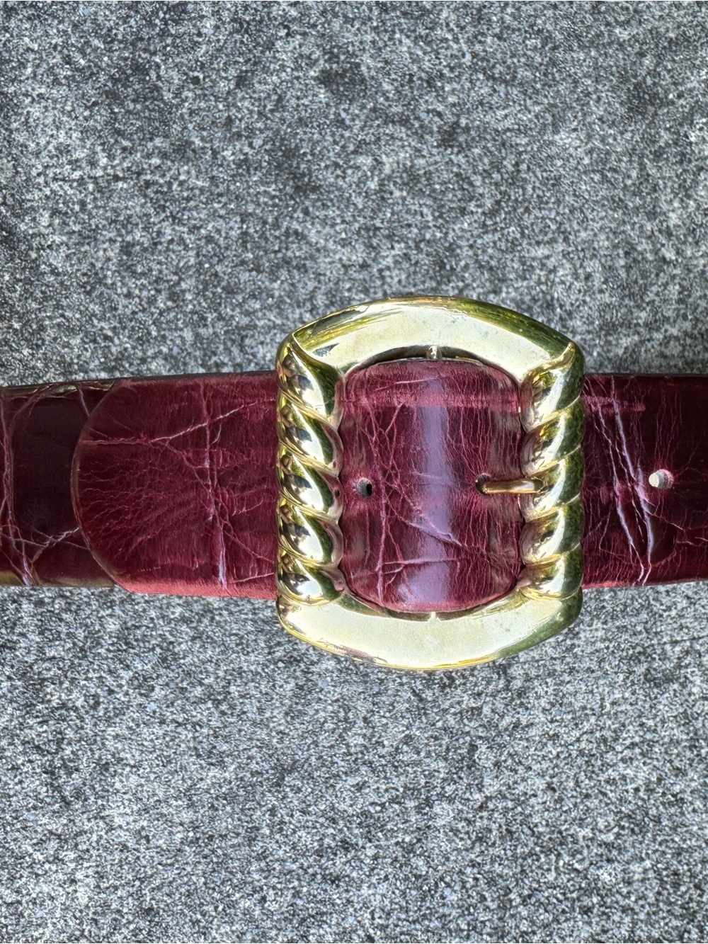 Gold Buckle Burgundy Leather Crocodile Women’s Belt 34” Arrivanto Vintage 90s